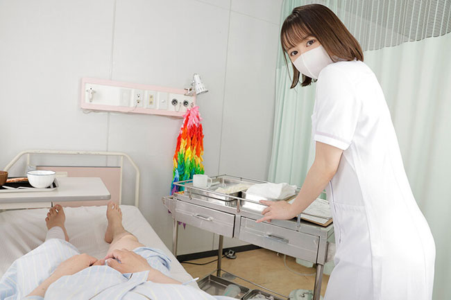 【VR】マスク美女の看護師に退院するまで見つめられ、射精させられる入院生活。